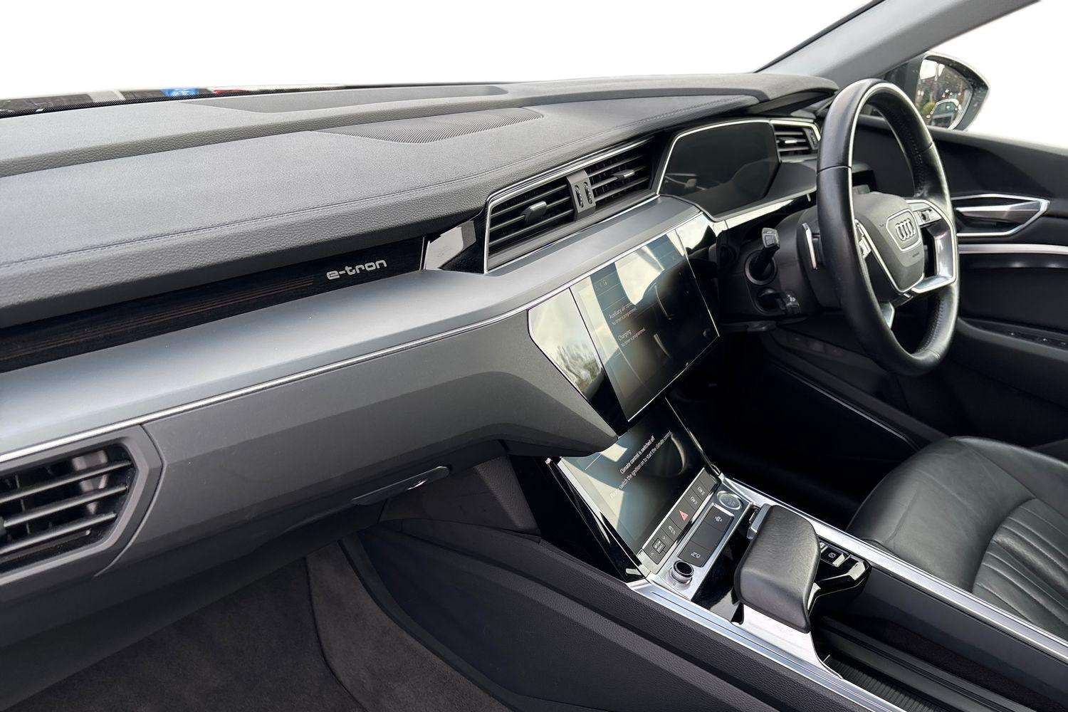 Used Audi e-tron 2020 for sale - 76587731: Photo 2