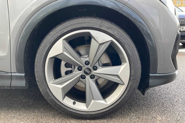 Used Audi Q4 e-tron 2024 for sale - 74716680: Photo 5