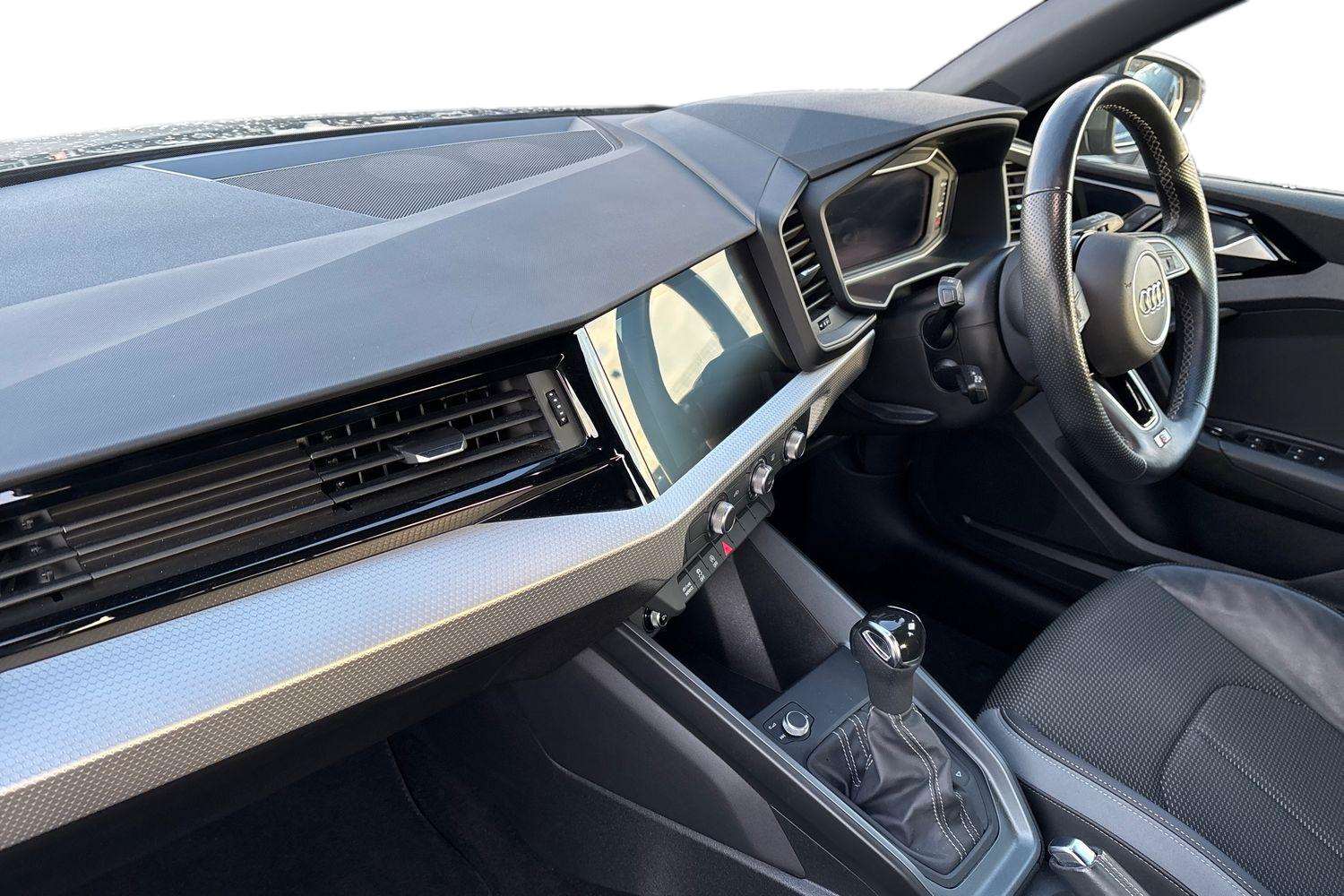 Used Audi A1 2021 for sale - 76774072: Photo 2