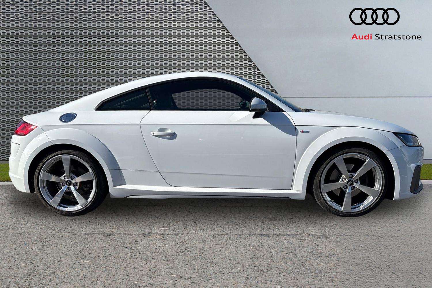 Used Audi TT 2023 for sale - 77942888: Photo 4