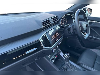 Used Audi Q3 2024 for sale - 77158616: Photo