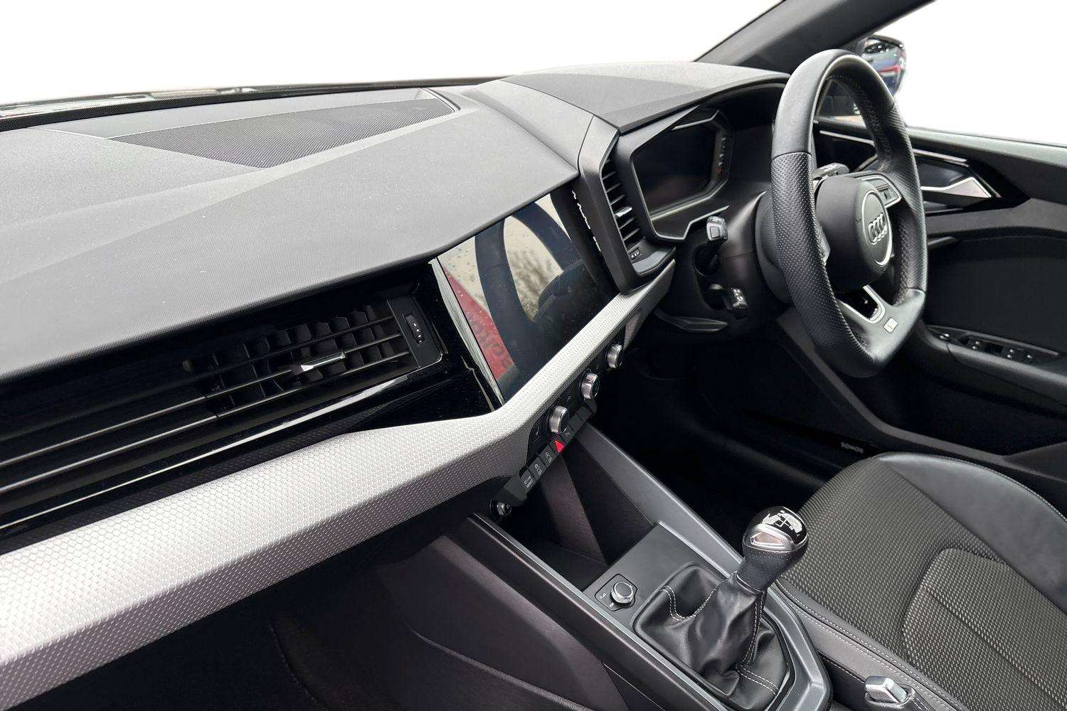 Used Audi A1 2022 for sale - 76587742: Photo 2