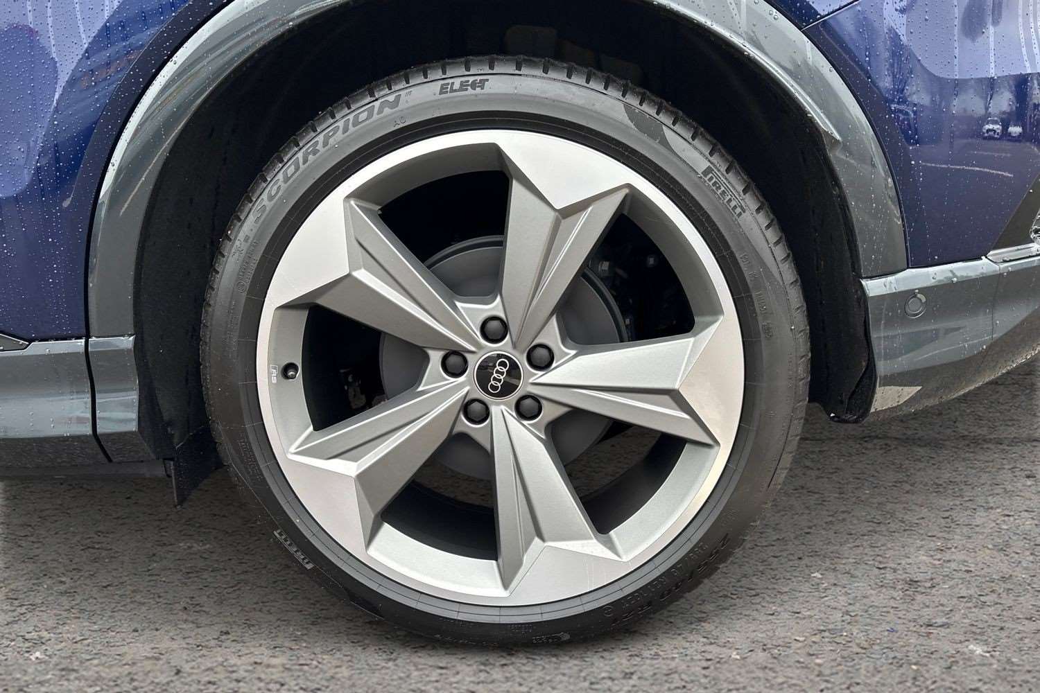 Used Audi Q4 e-tron 2025 for sale - 77886013: Photo 10