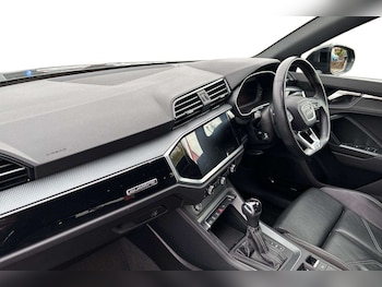 Used Audi Q3 2022 for sale - 76515674: Photo