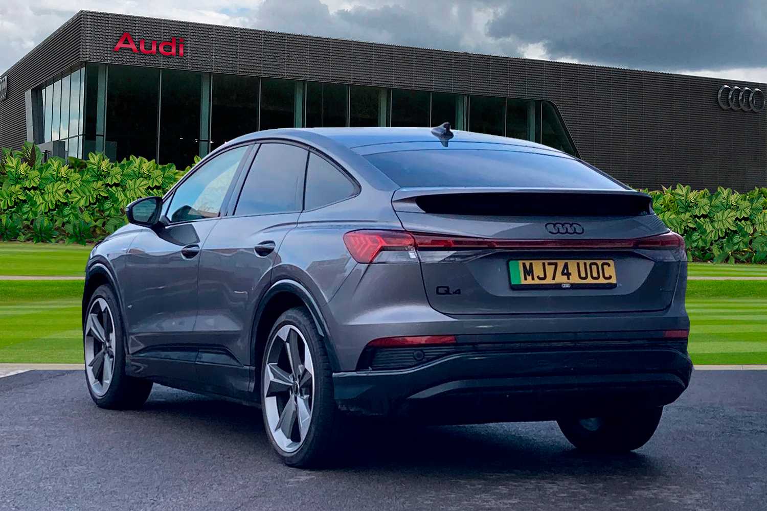 Used Audi Q4 e-tron 2024 for sale - 77164484: Photo 3