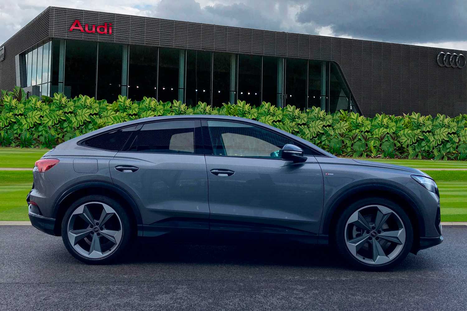 Used Audi Q4 e-tron 2024 for sale - 77164484: Photo 4