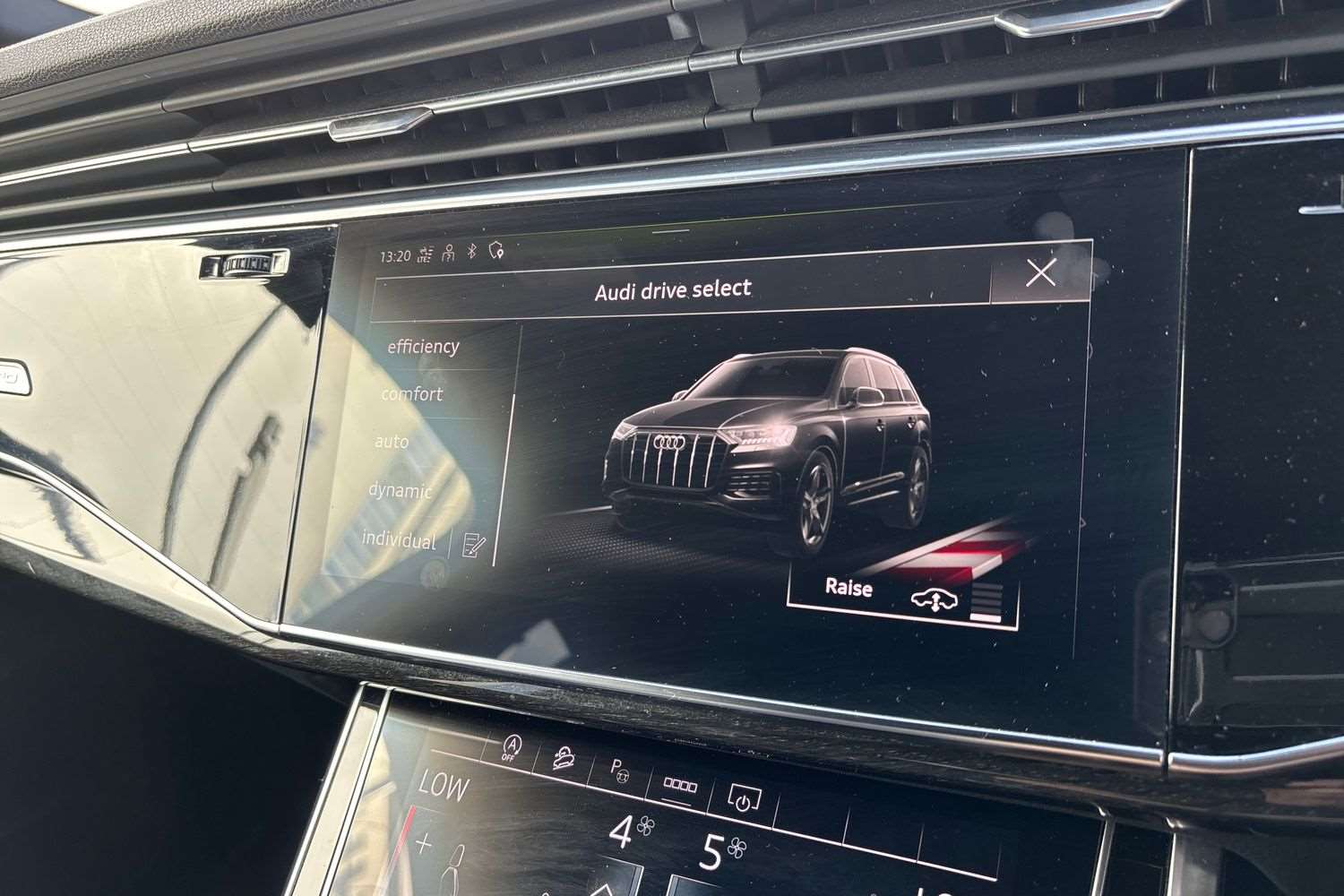 Used Audi Q7 2023 for sale - 78173856: Photo 30