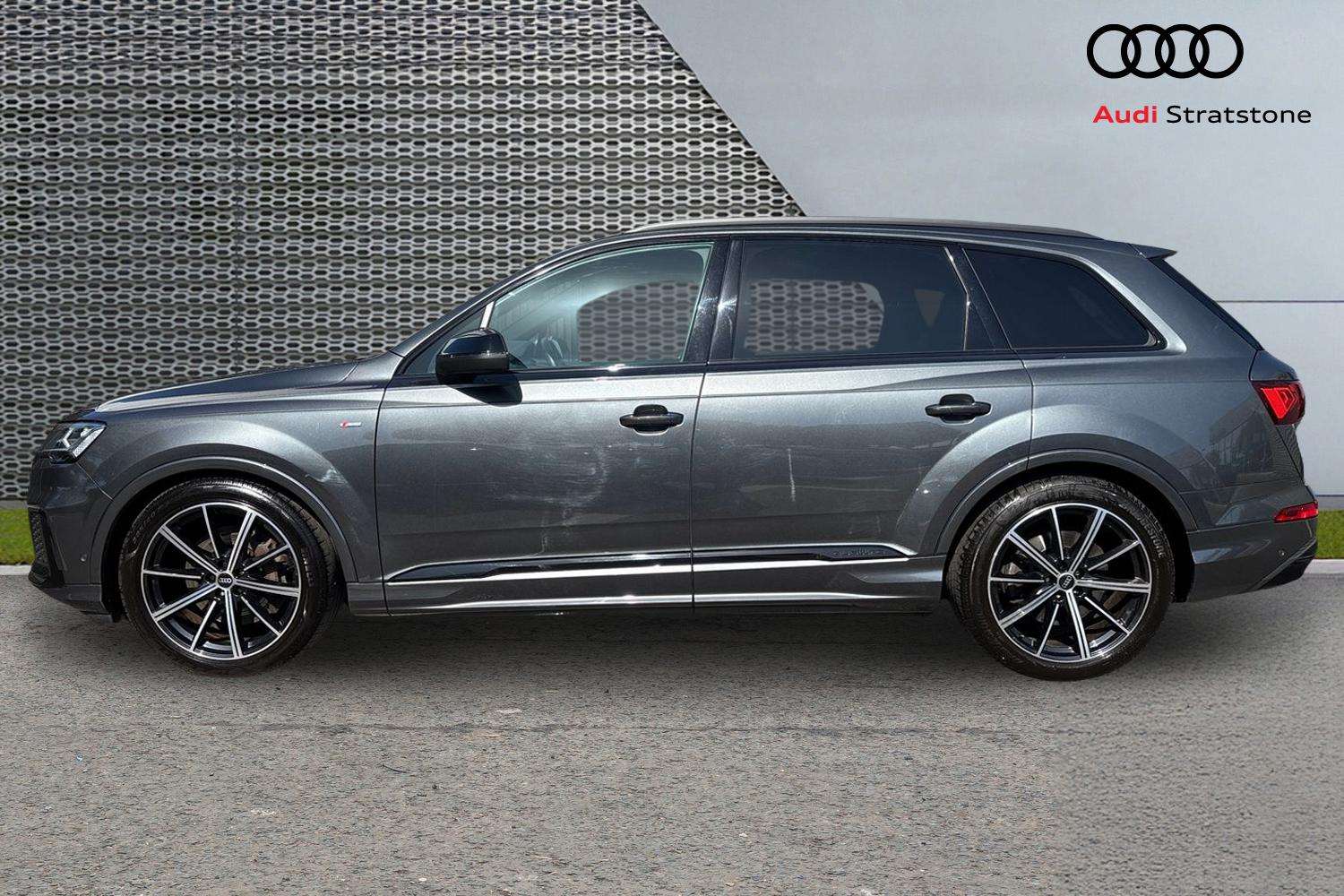 Used Audi Q7 2023 for sale - 78173856: Photo 8