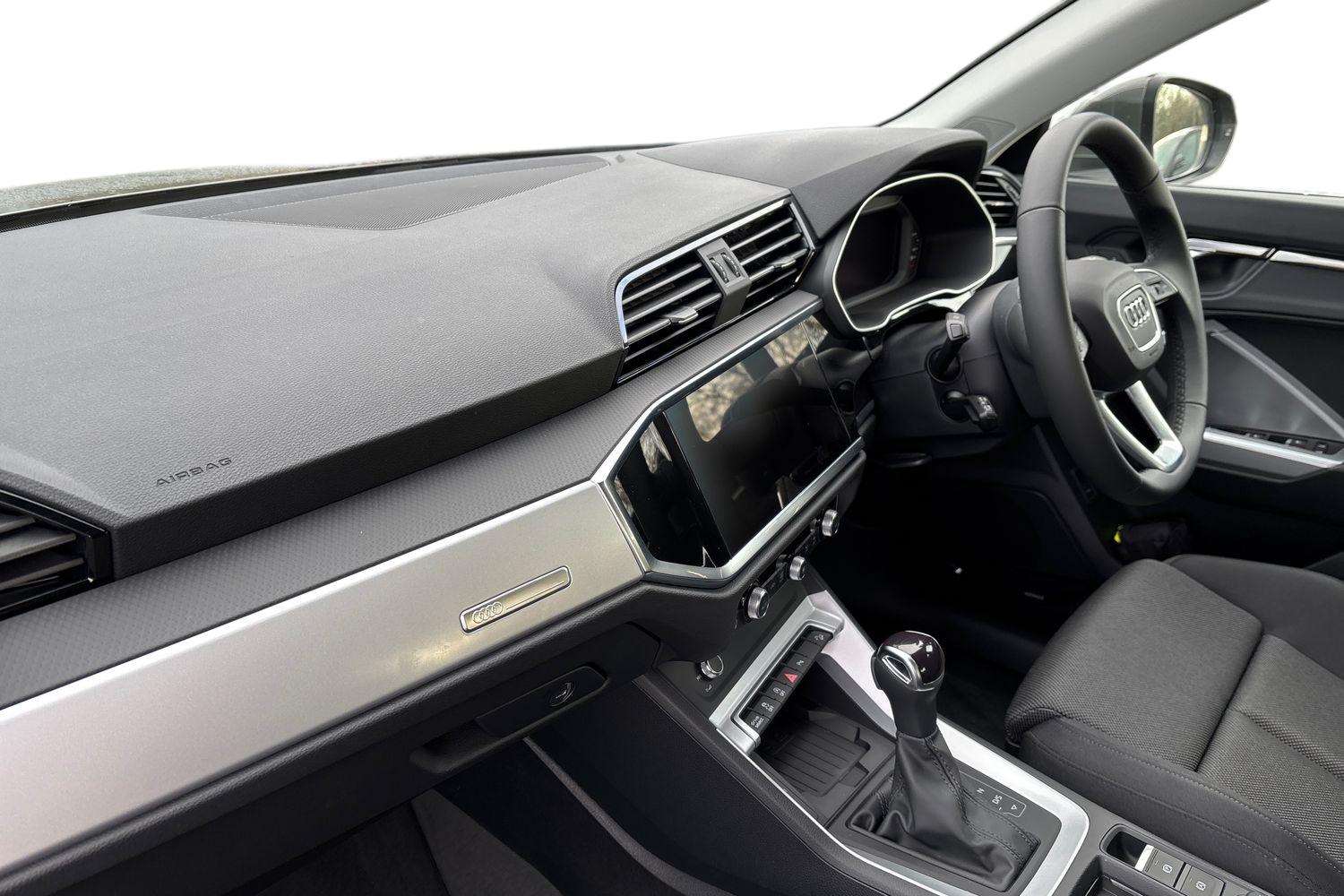 Used Audi Q3 2025 for sale - 76929081: Photo 2