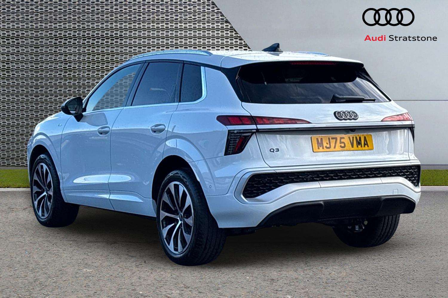 Used Audi Q3 2025 for sale - 77270059: Photo 3