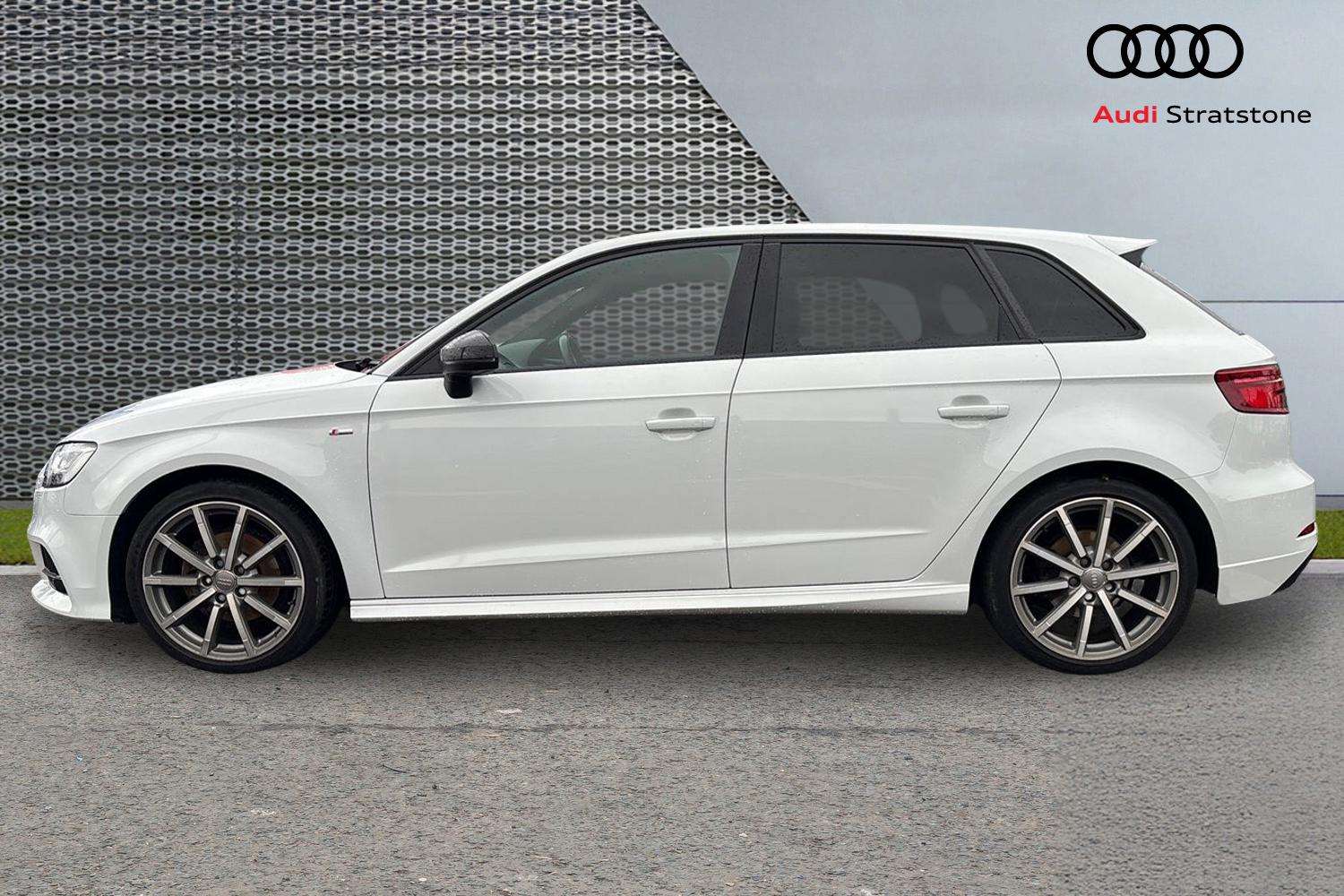 Used Audi A3 2018 for sale - 76475912: Photo 8