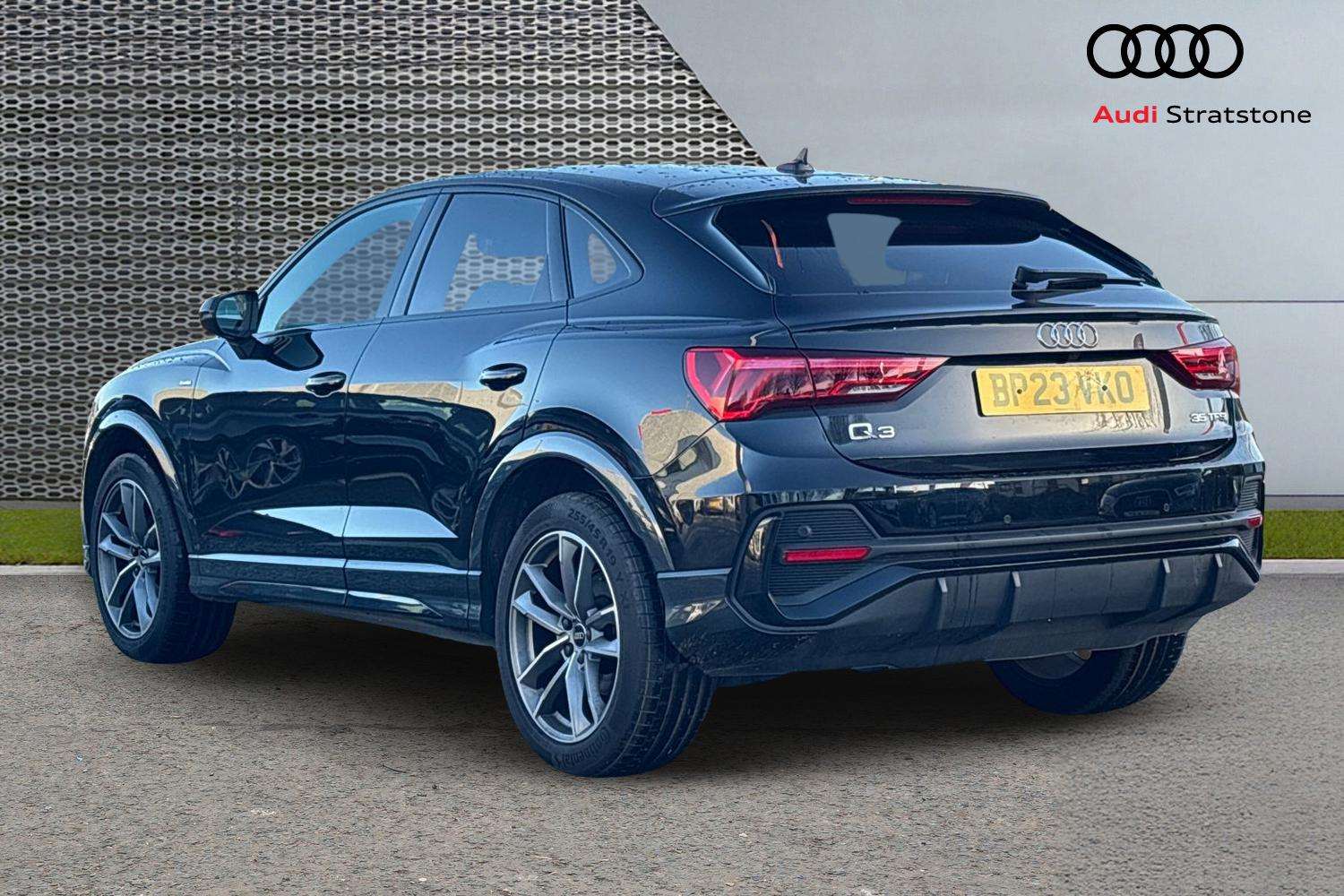 Used Audi Q3 2023 for sale - 77112325: Photo 3