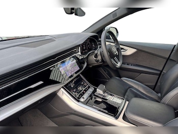 Used Audi Q8 2025 for sale - 78666548: Photo