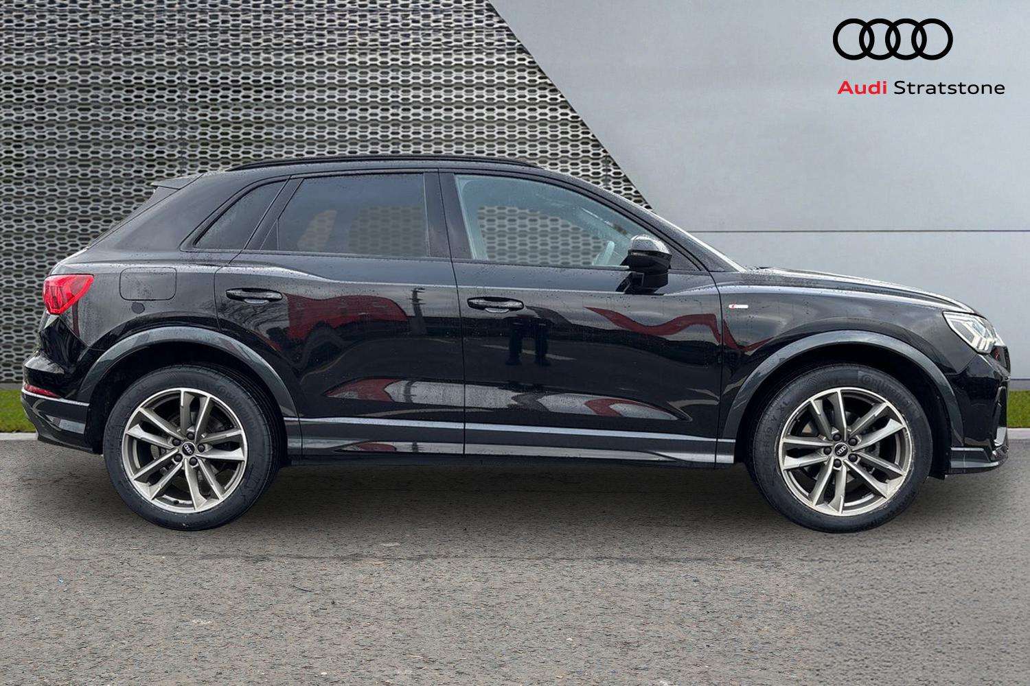 Used Audi Q3 2023 for sale - 77860997: Photo 4