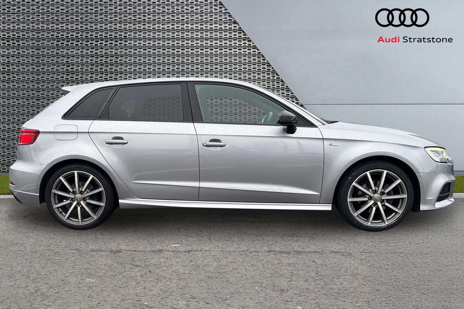 Used Audi A3 2019 for sale - 77458608: Photo 4