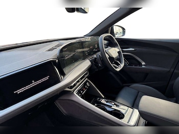 Used Audi Q5 2025 for sale - 79486456: Photo