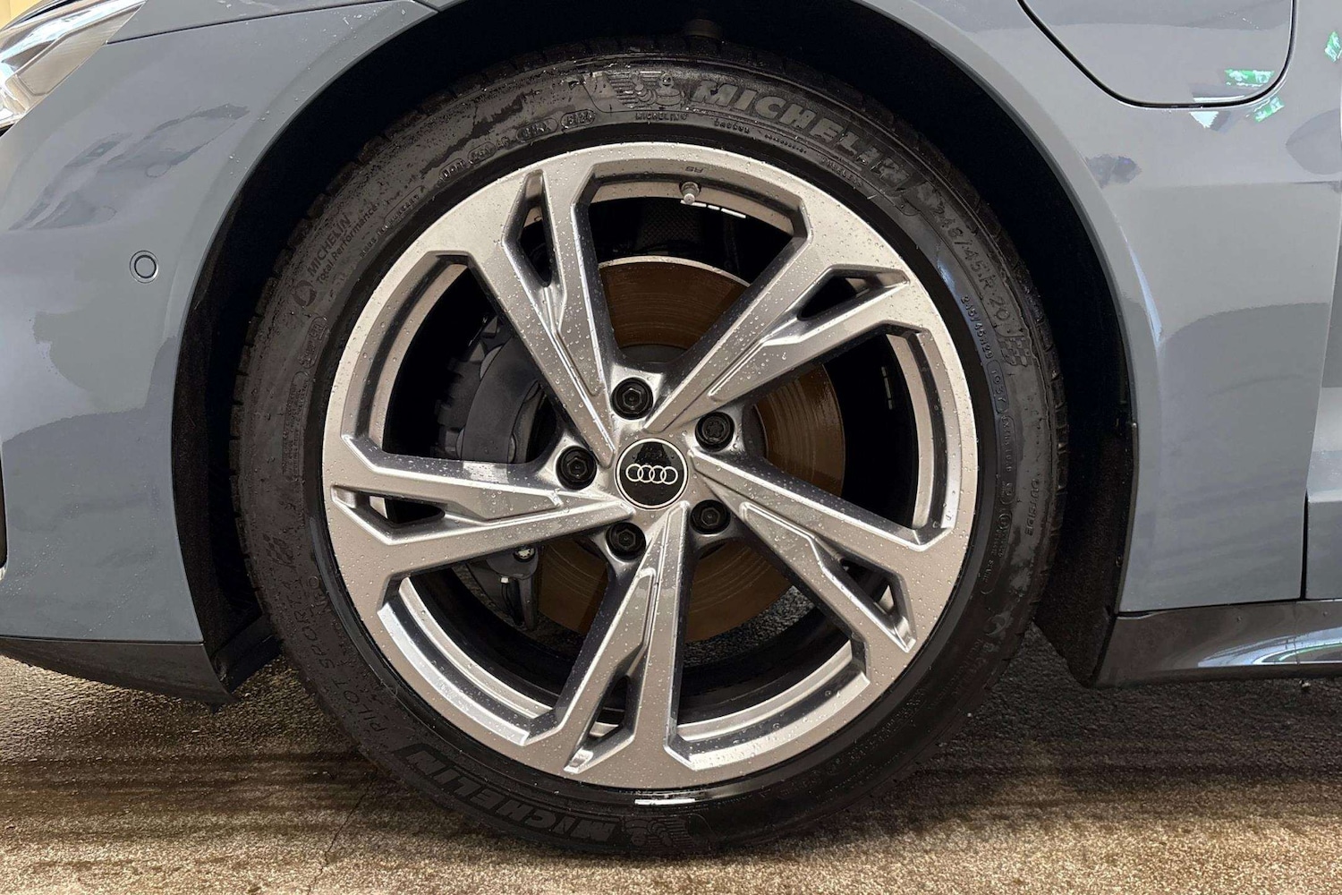 Used Audi e-tron GT 2023 for sale - 77270164: Photo 5