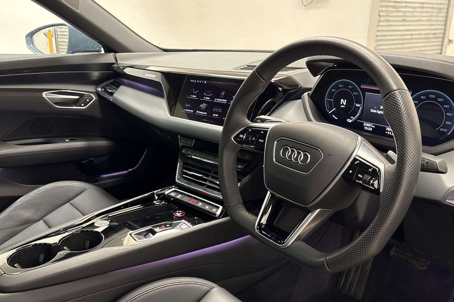 Used Audi e-tron GT 2023 for sale - 77270164: Photo 6