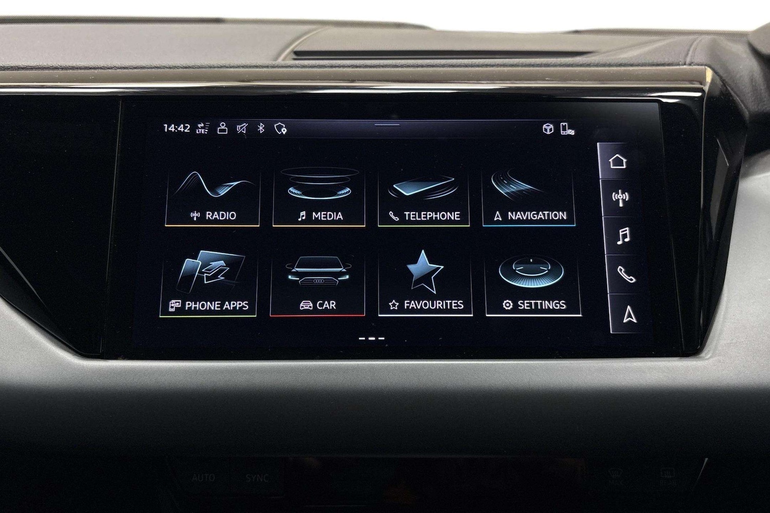 Used Audi e-tron GT 2022 for sale - 77270065: Photo 8