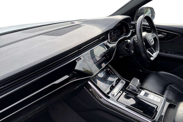 Used Audi Q8 2021 for sale - 76022422: Photo 2