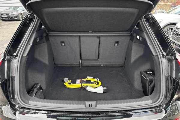 Used Audi Q4 e-tron 2025 for sale - 75015880: Photo 11