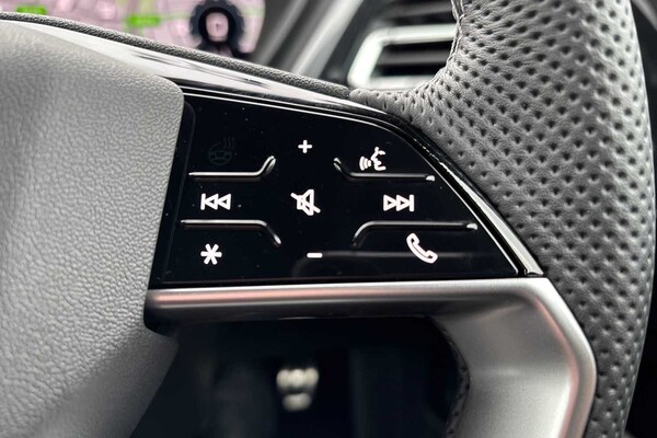 Used Audi Q4 e-tron 2025 for sale - 75015880: Photo 30
