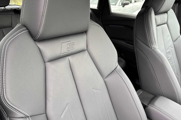 Used Audi Q4 e-tron 2025 for sale - 75015880: Photo 32