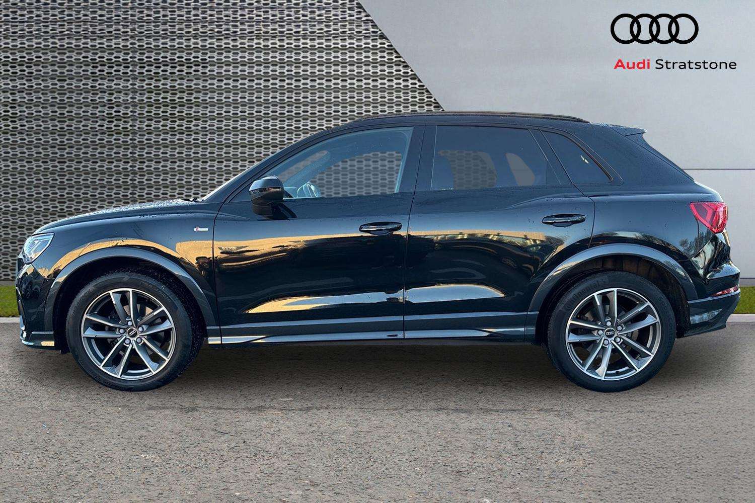 Used Audi Q3 2023 for sale - 77093283: Photo 8