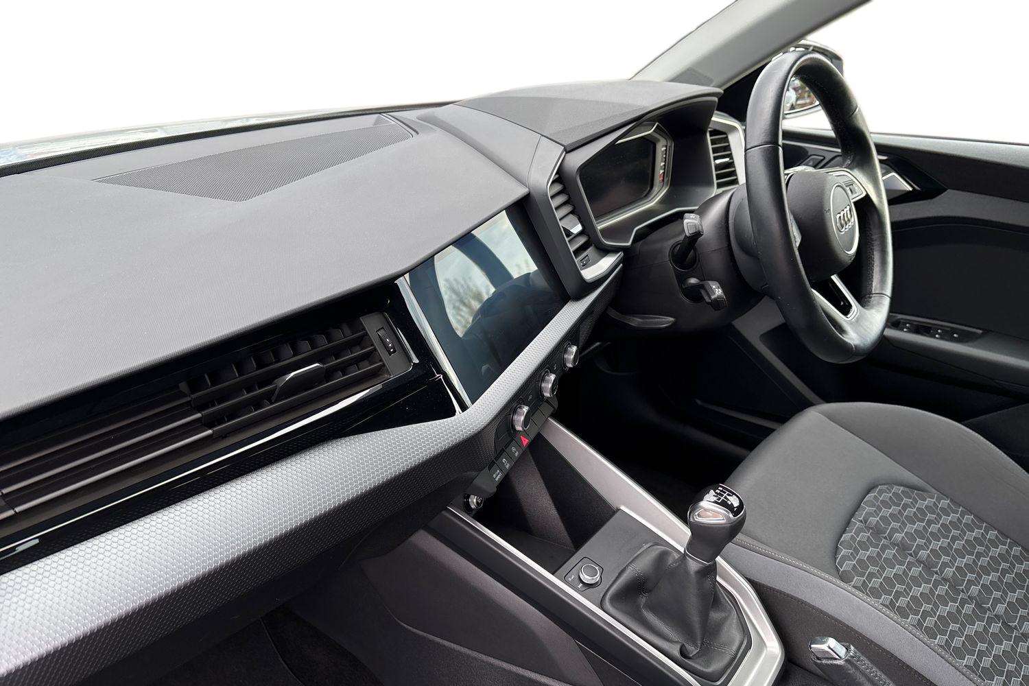 Used Audi A1 for sale - 76487985: Photo 2