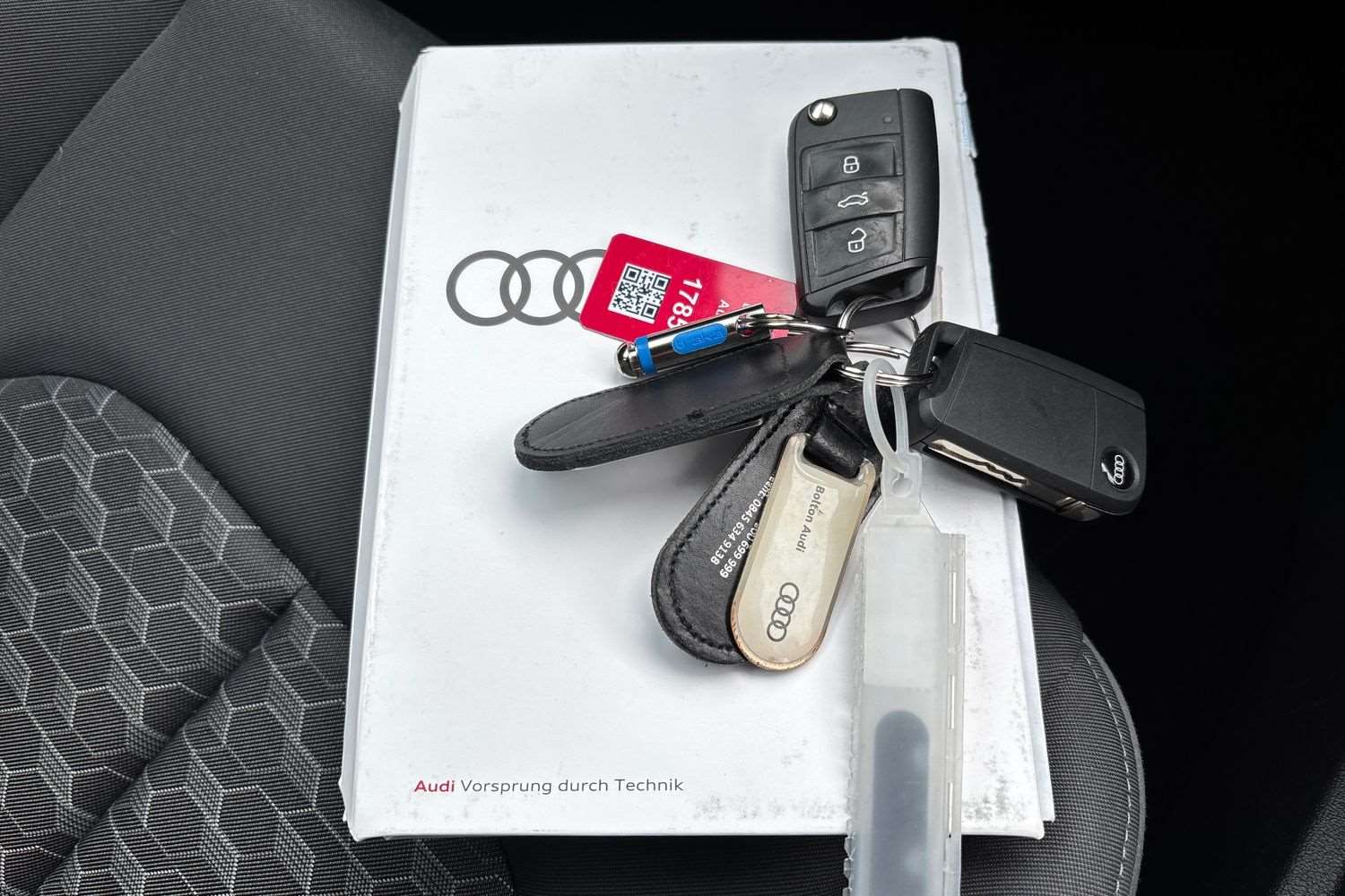 Used Audi A1 for sale - 76487985: Photo 25