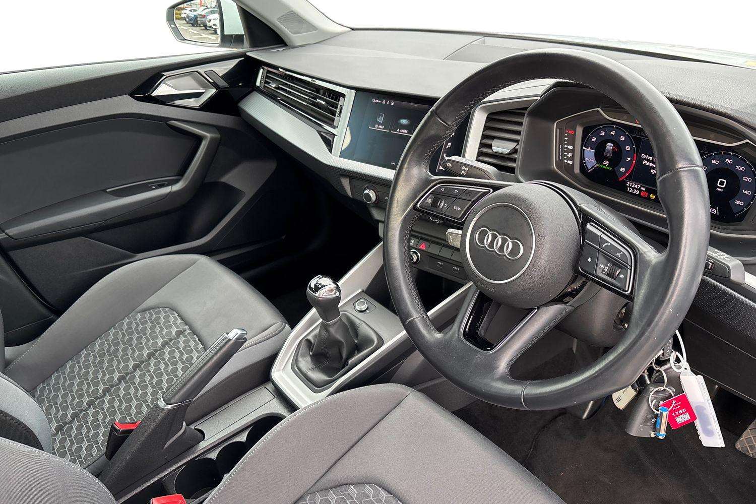 Used Audi A1 for sale - 76487985: Photo 6