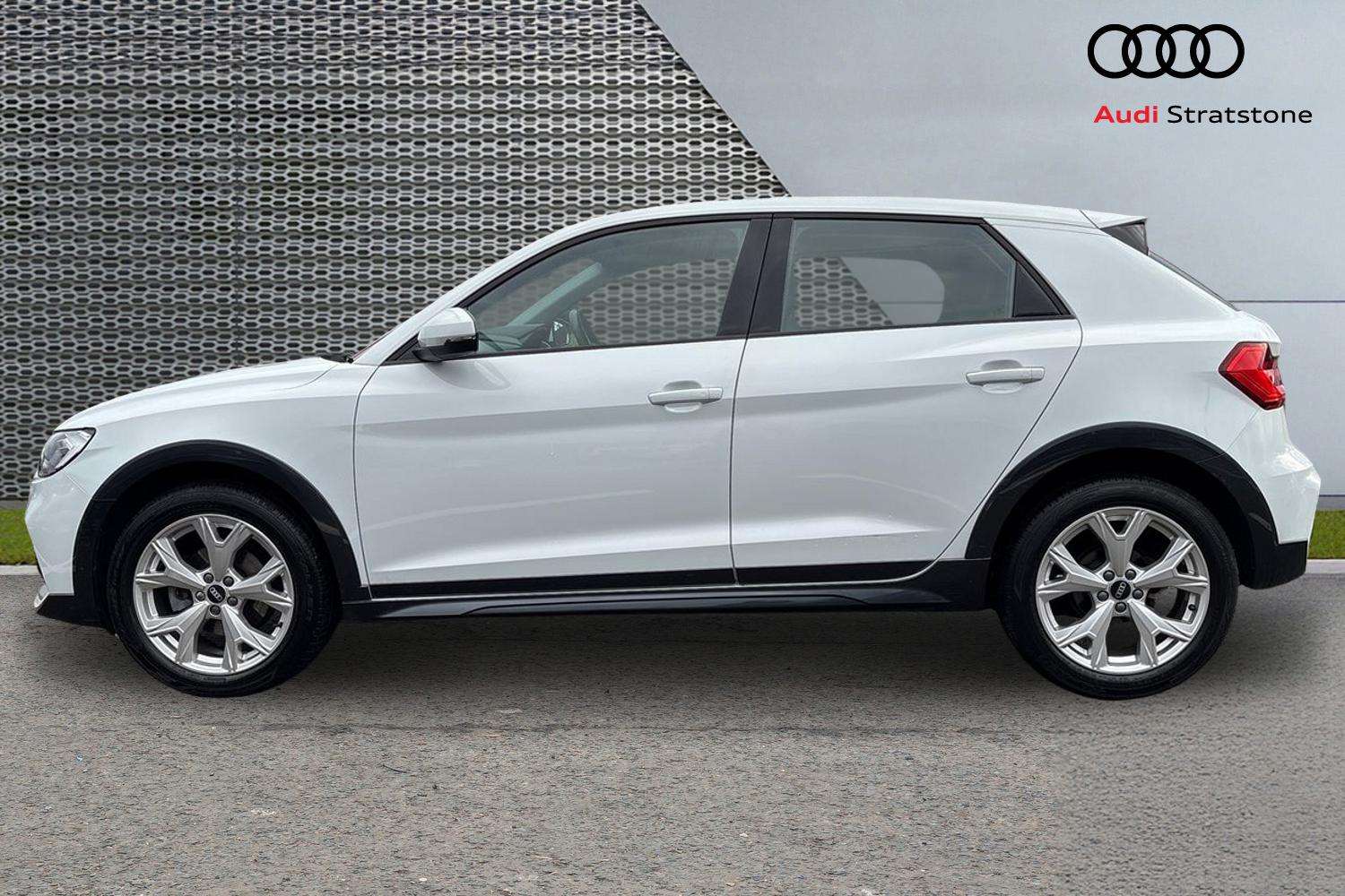 Used Audi A1 for sale - 76487985: Photo 8