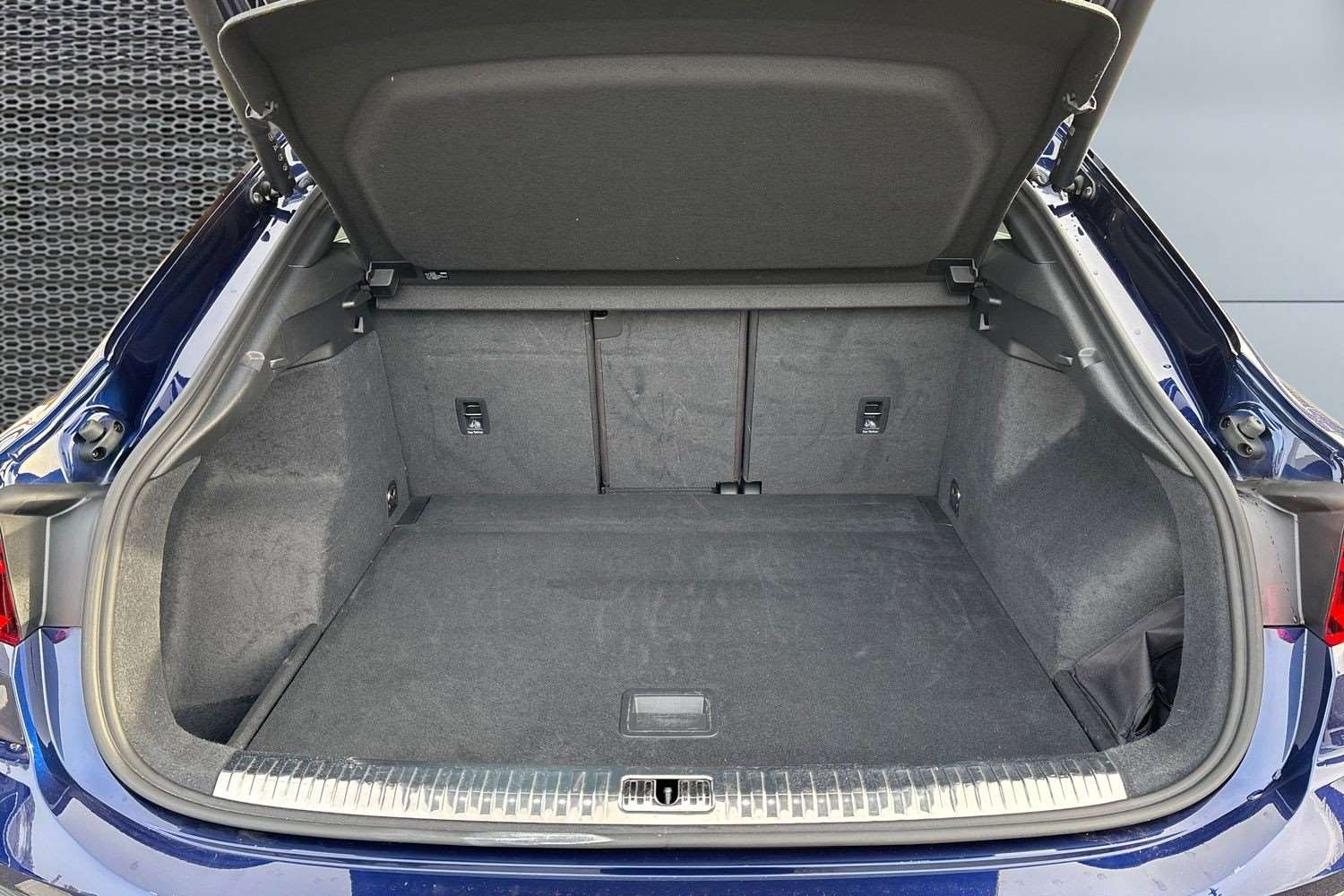 Used Audi Q3 2023 for sale - 78208853: Photo 13