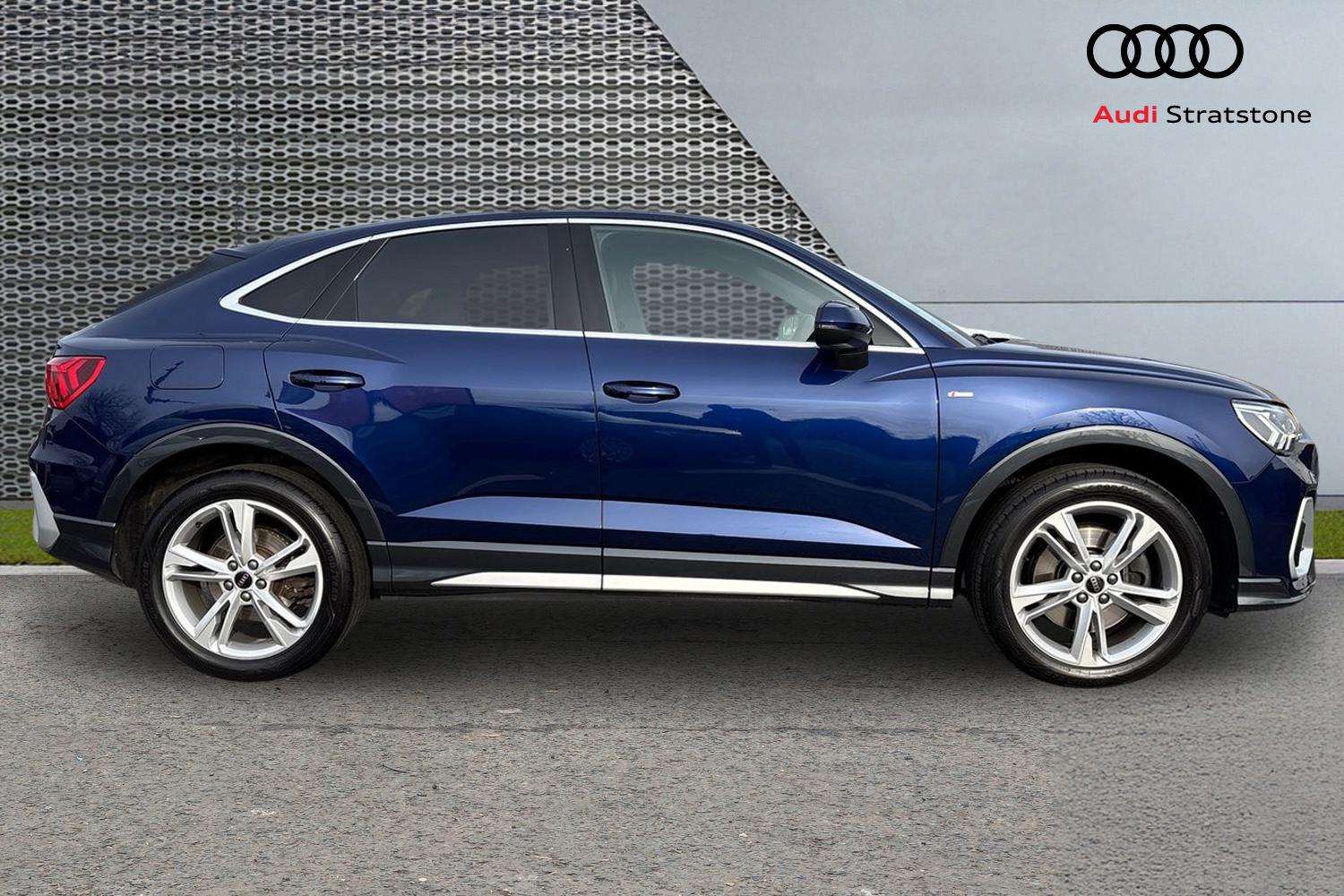 Used Audi Q3 2023 for sale - 78208853: Photo 4