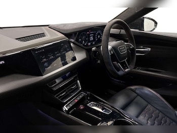 Used Audi RS e-tron GT 2023 for sale - 77270108: Photo