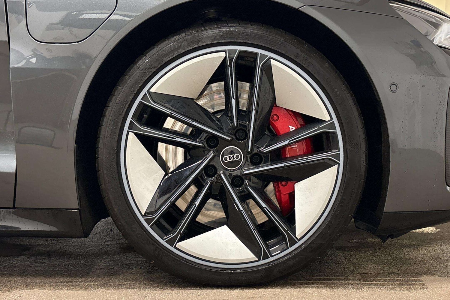 Used Audi RS e-tron GT 2023 for sale - 77270108: Photo 5