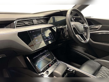 Used Audi e-tron 2022 for sale - 77480688: Photo