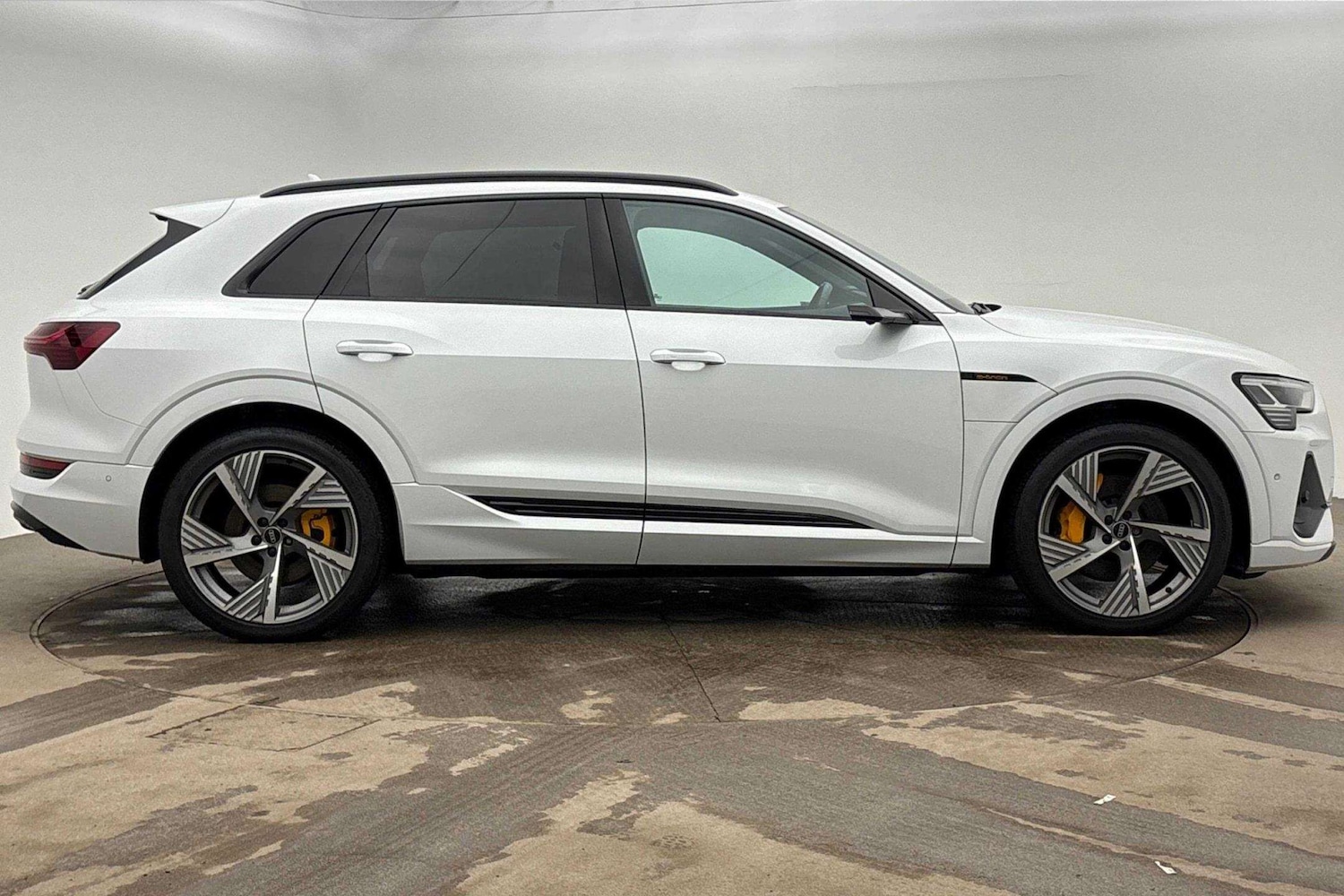 Used Audi e-tron 2022 for sale - 77480688: Photo 4