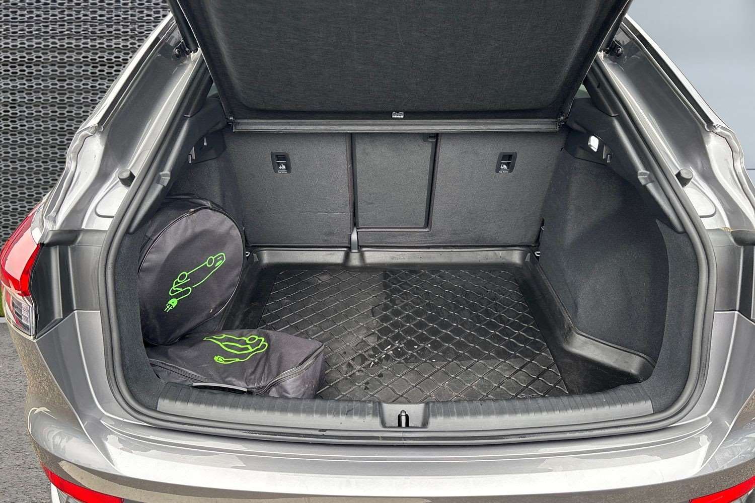 Used Audi Q4 e-tron 2024 for sale - 77842452: Photo 13