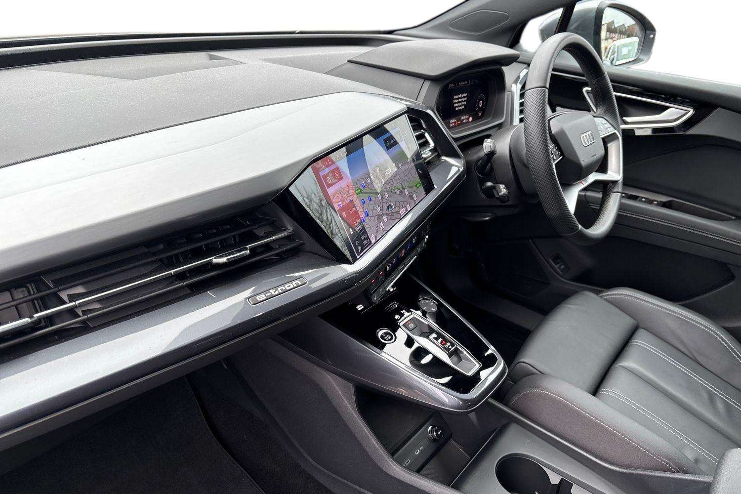 Used Audi Q4 e-tron 2024 for sale - 77842452: Photo 2