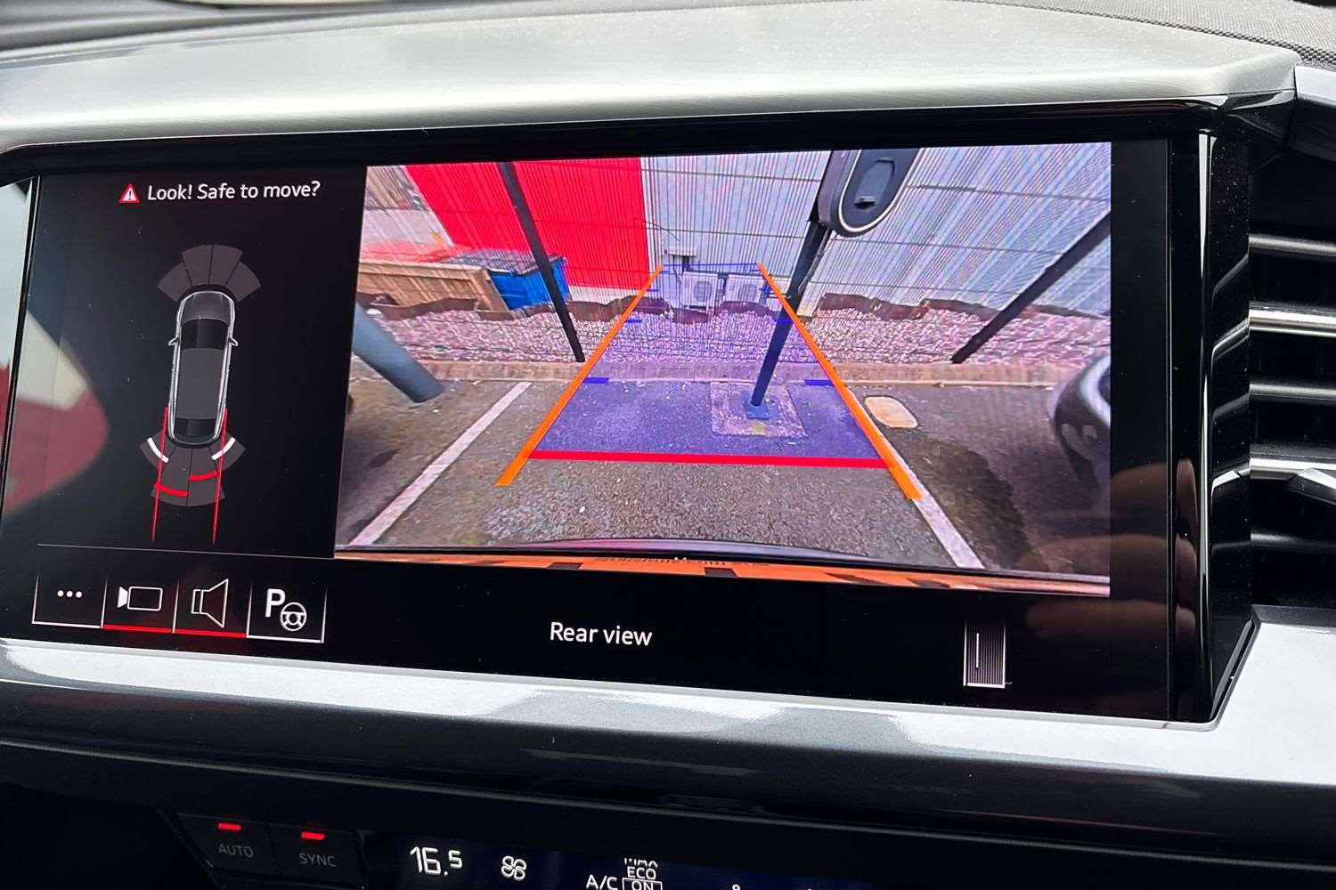 Used Audi Q4 e-tron 2024 for sale - 77842452: Photo 26