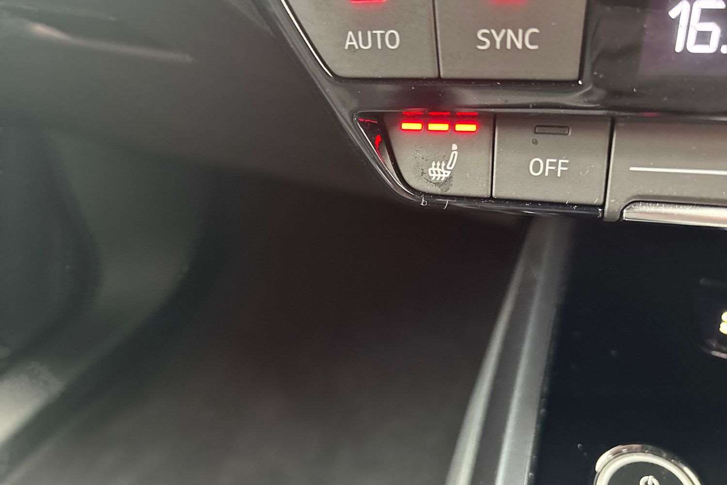 Used Audi Q4 e-tron 2024 for sale - 77842452: Photo 28