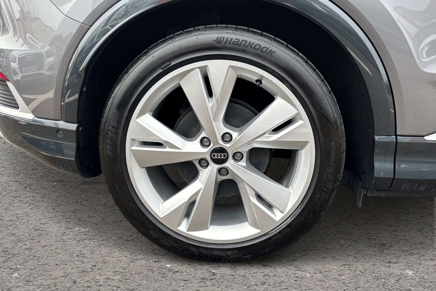 Used Audi Q4 e-tron 2024 for sale - 77842452: Photo 9