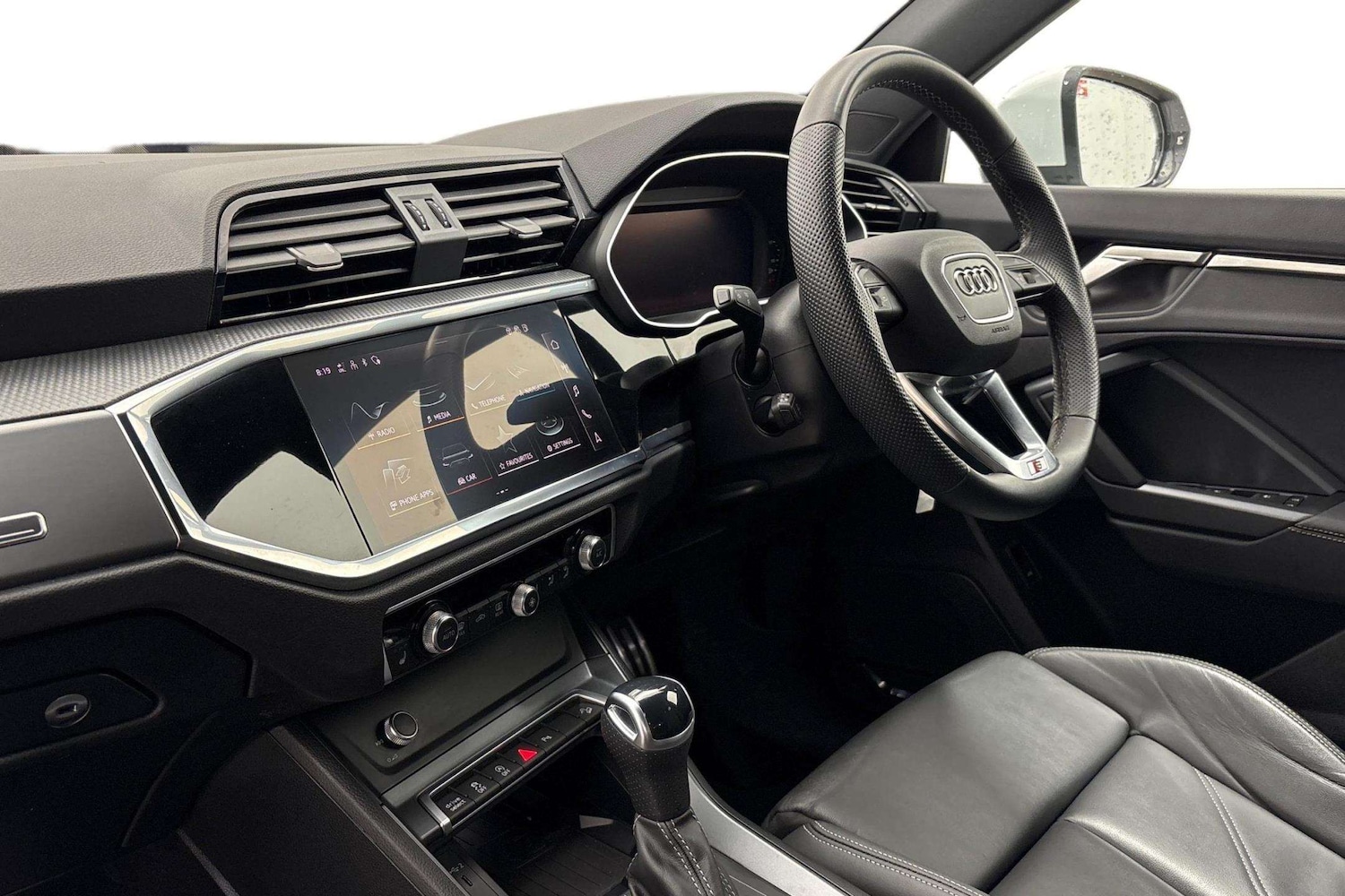 Used Audi Q3 2024 for sale - 77589117: Photo 2