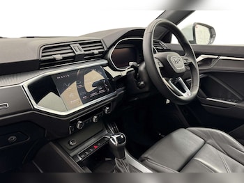 Used Audi Q3 2024 for sale - 77589117: Photo