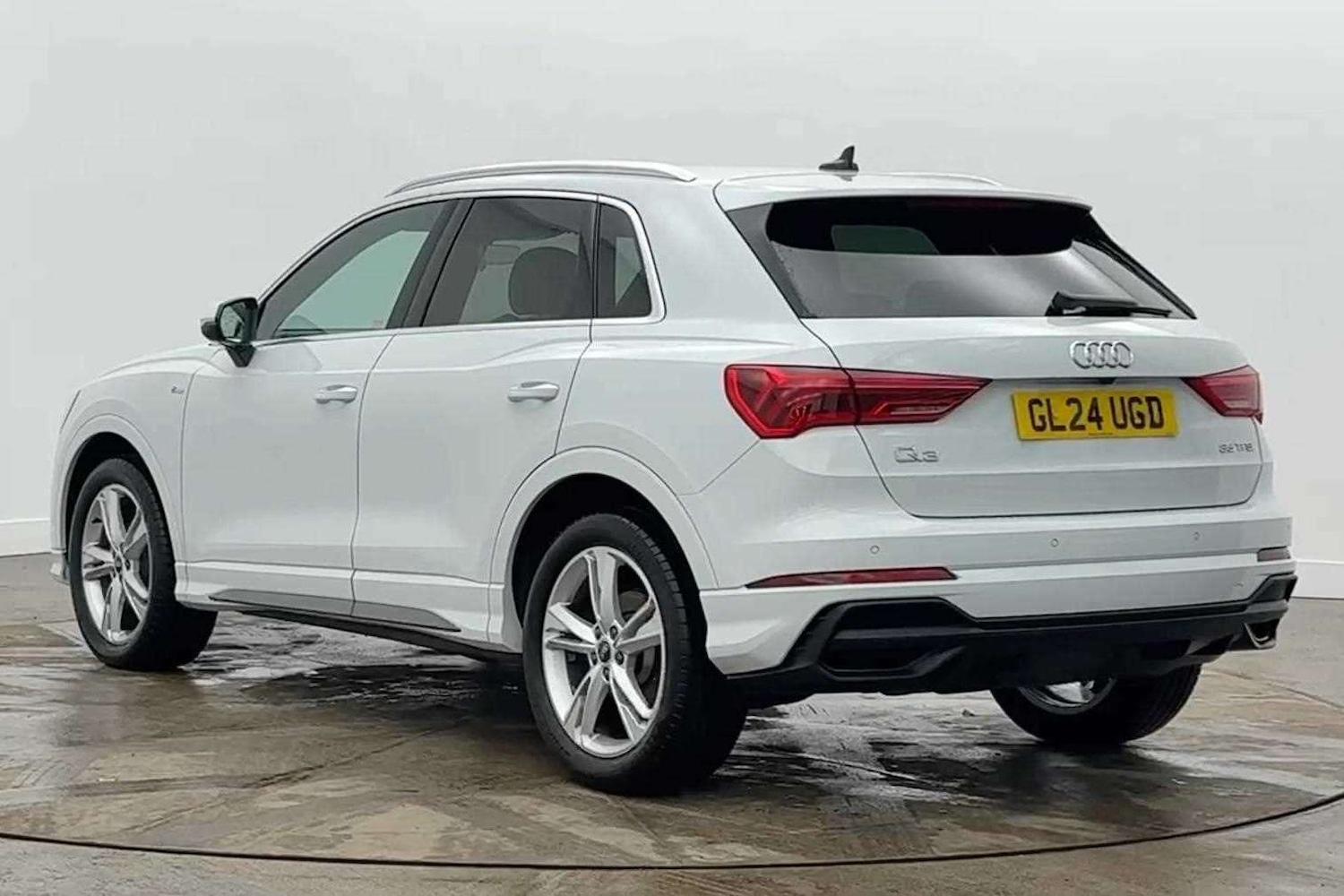 Used Audi Q3 2024 for sale - 77589117: Photo 3