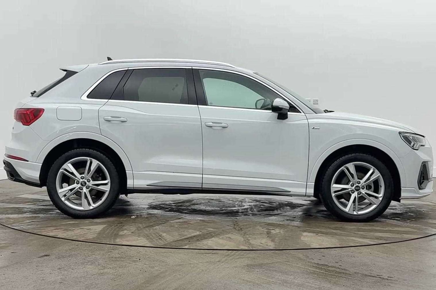 Used Audi Q3 2024 for sale - 77589117: Photo 4