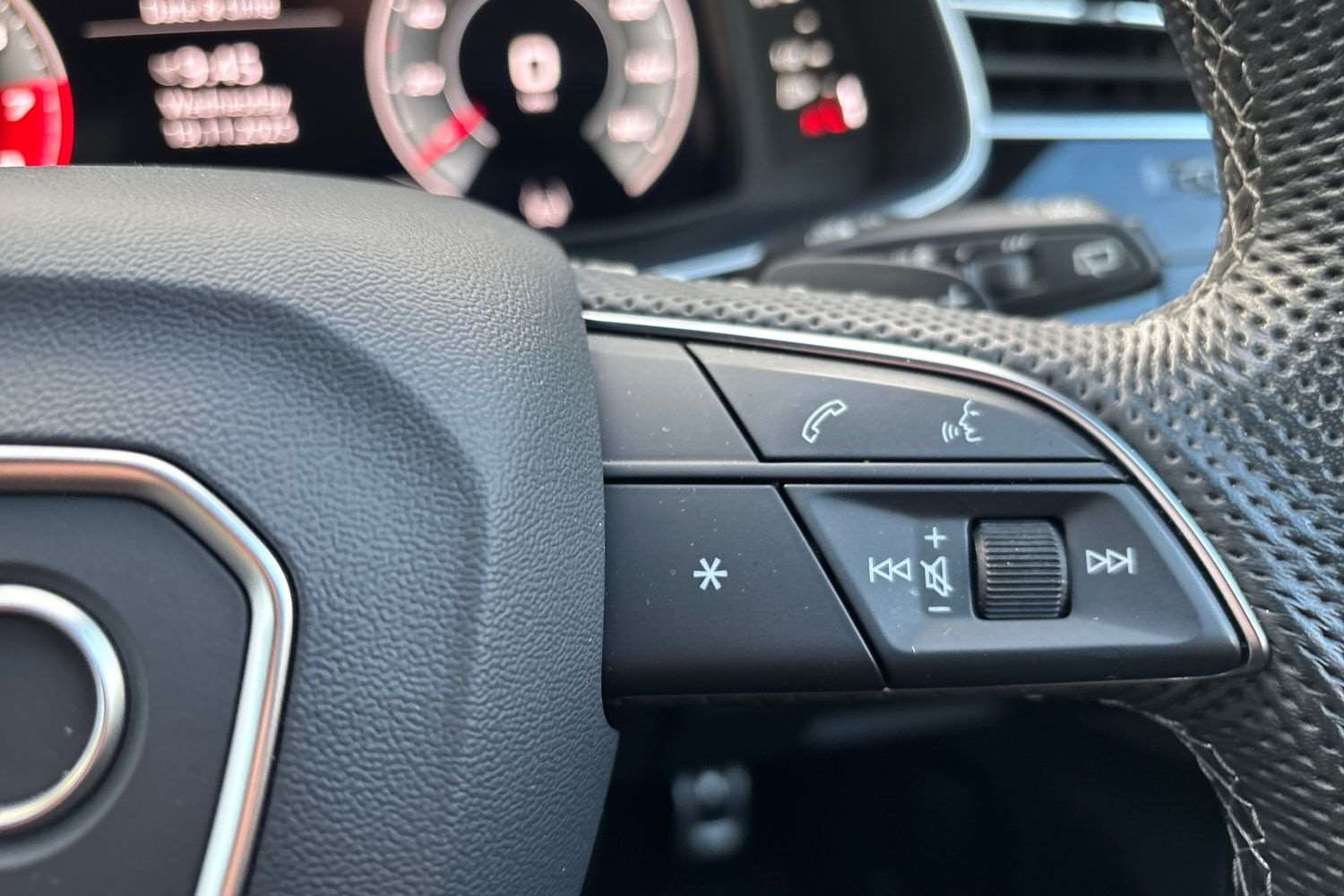 Used Audi Q8 2024 for sale - 76692027: Photo 17