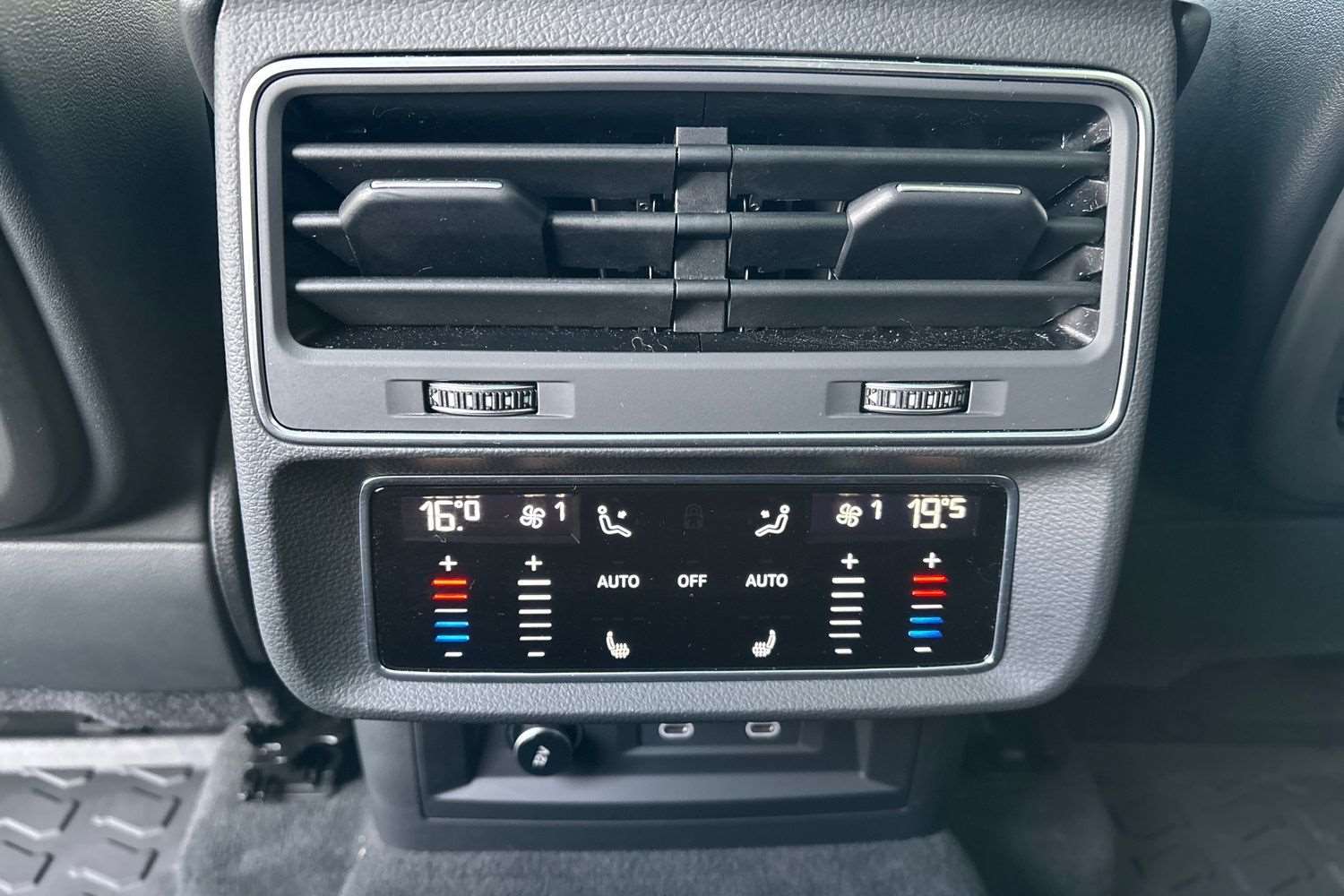 Used Audi Q8 2024 for sale - 76692027: Photo 23