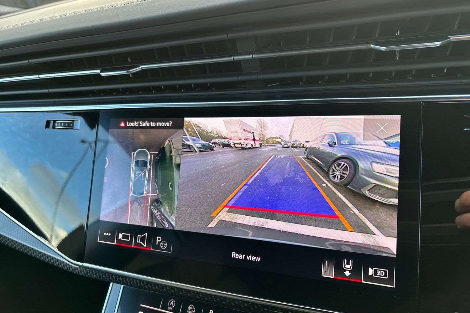 Used Audi Q8 2024 for sale - 76692027: Photo 26